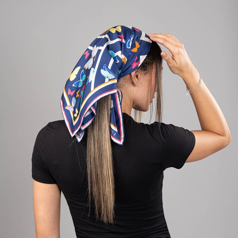 panoleta-carr--paraiso-cielo-70x70-foulard_1