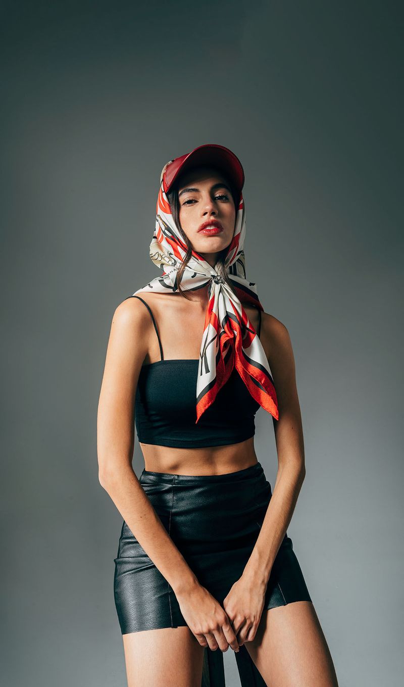 panoleta-carre-paraiso-amor-70x70-foulard_9