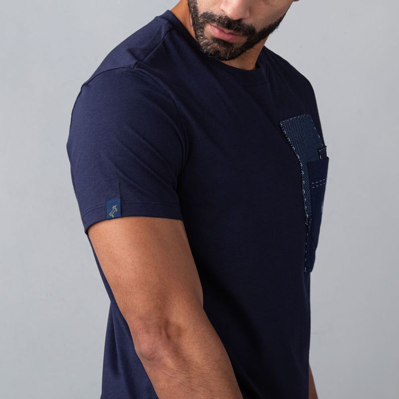 camiseta-tolu-monograma-azul-tierra-arriba_5