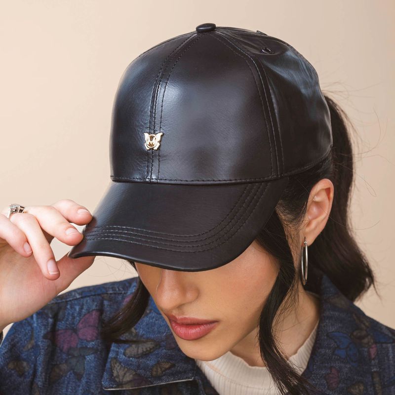 gorra-beisbolera-alas-negro-gala-milliner_4.jpg