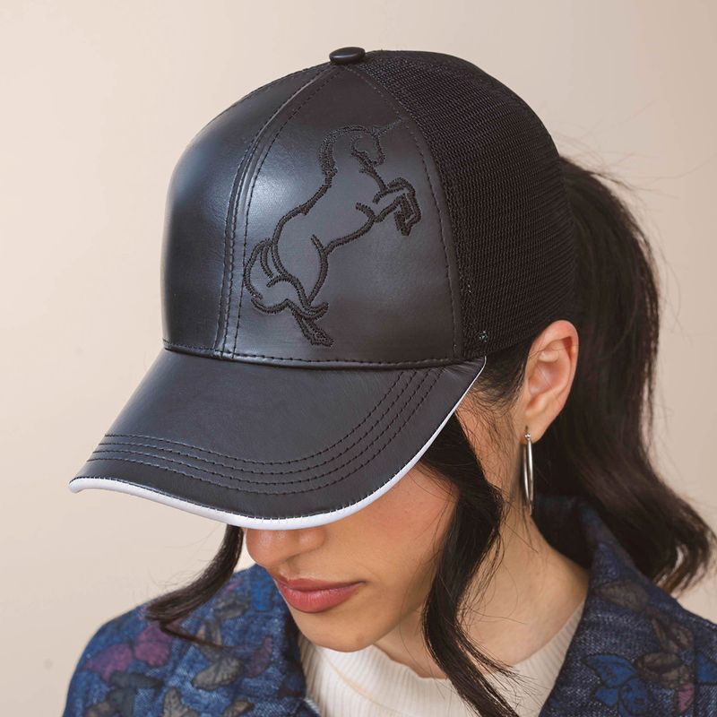 gorra-beisbolera-unicornio-negro-milliner_8